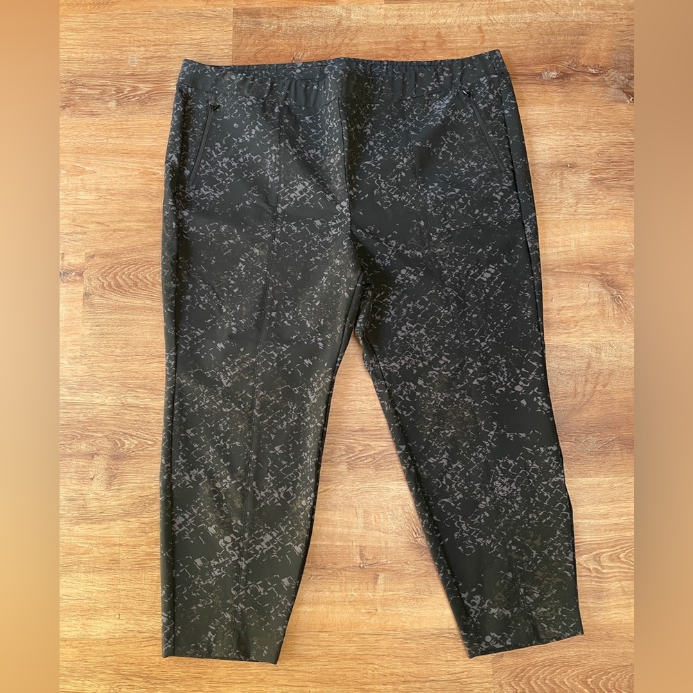 Lane Bryant Womens Leggings Active Pants Printed Size 28 Zip Pockets Workout‎